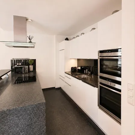 Sisi - Design Im Zentrum Von Villa *